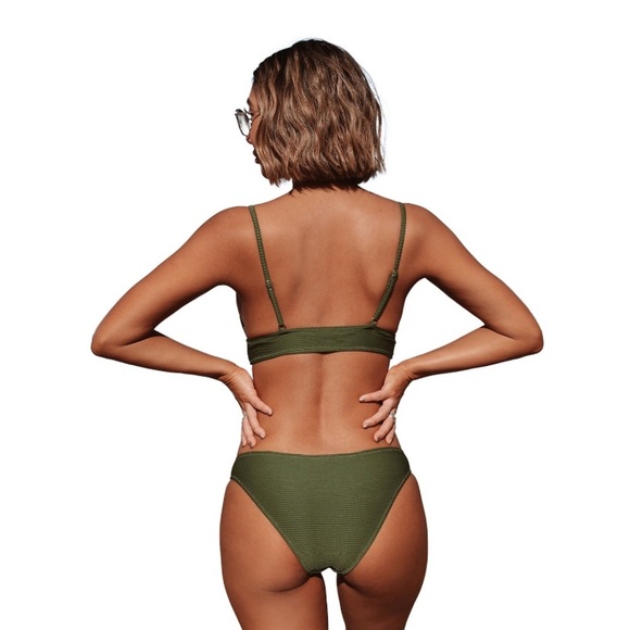 CUPSHE Two Piece Bikini Triangle Textured Set - Picture 2 of 16